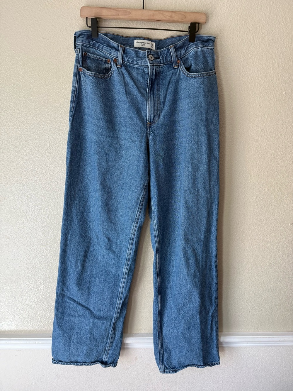 Abercrombie & Fitch Light Blue High-Rise Women's Jeans